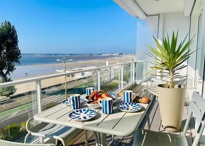 Les Mouettes Face Mer La Baule